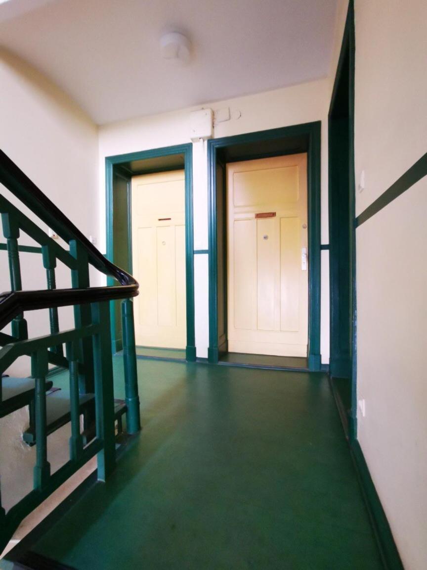 Typical Altbau In The Heart Of Wedding Berlijn